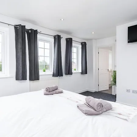 Delightful House With Garden * Sherburn in Elmet